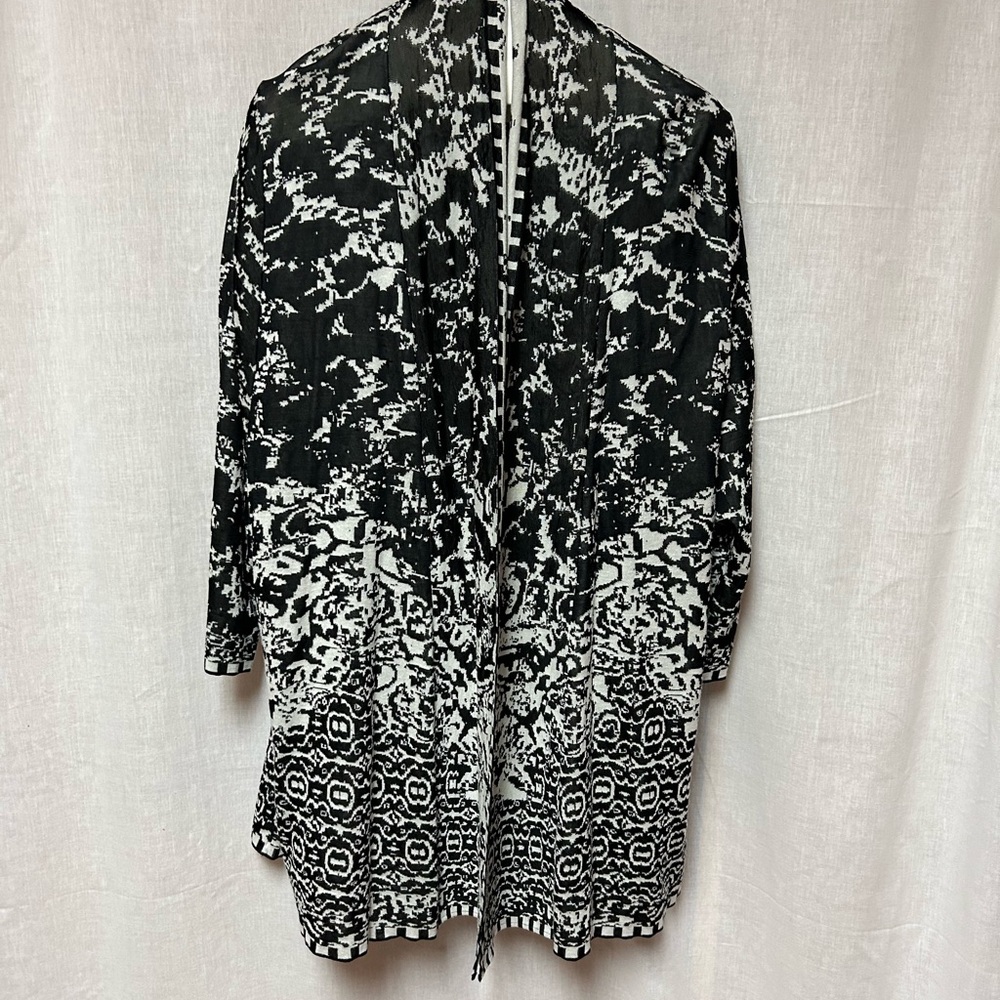 Chic Black and White Knit Cardigan